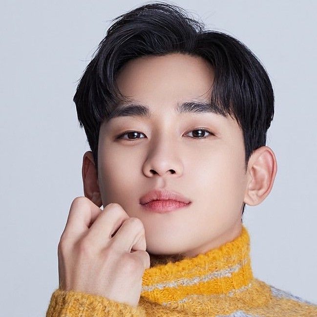 キム・スヒョンの最近の活動ショット