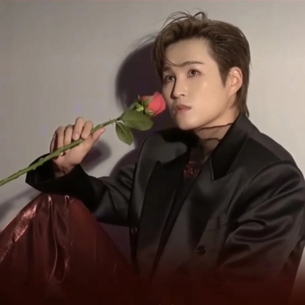Behind-the-scenes cut of Kim Heejae