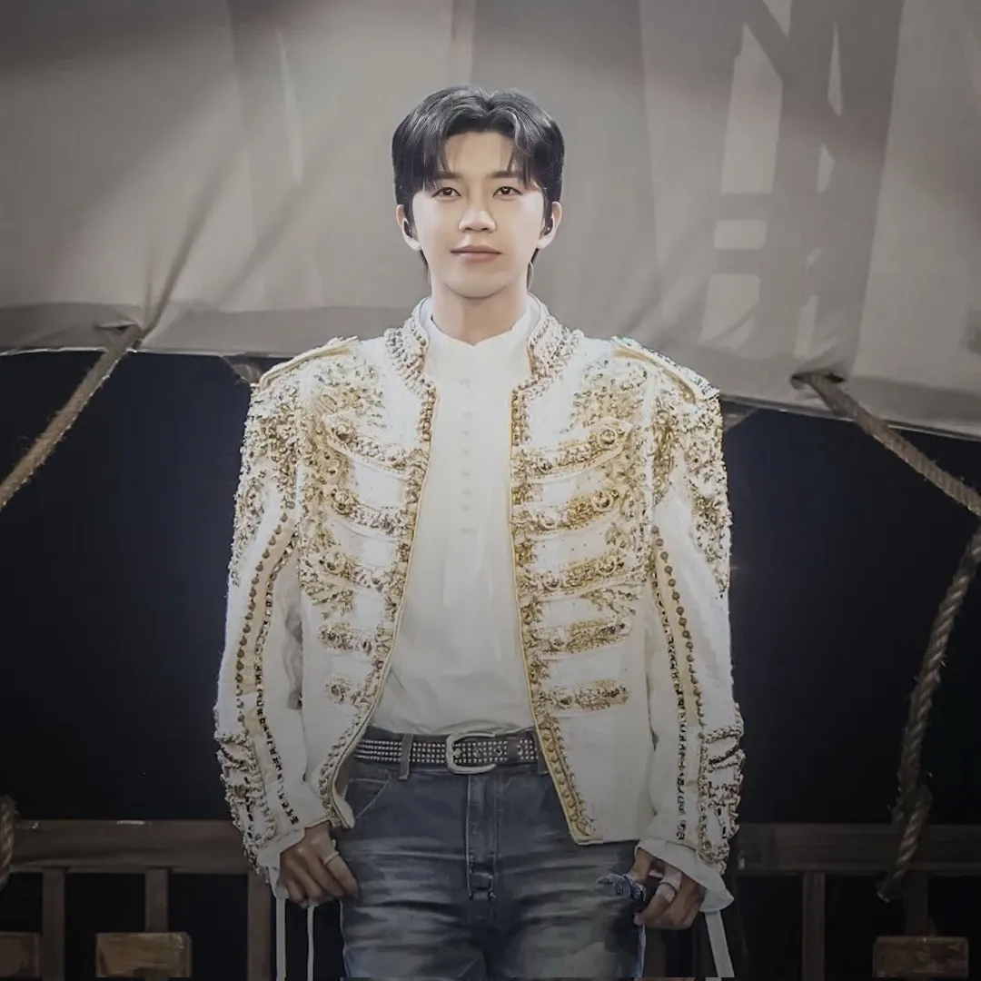 Behind-the-scenes cut of Lim Youngwoong