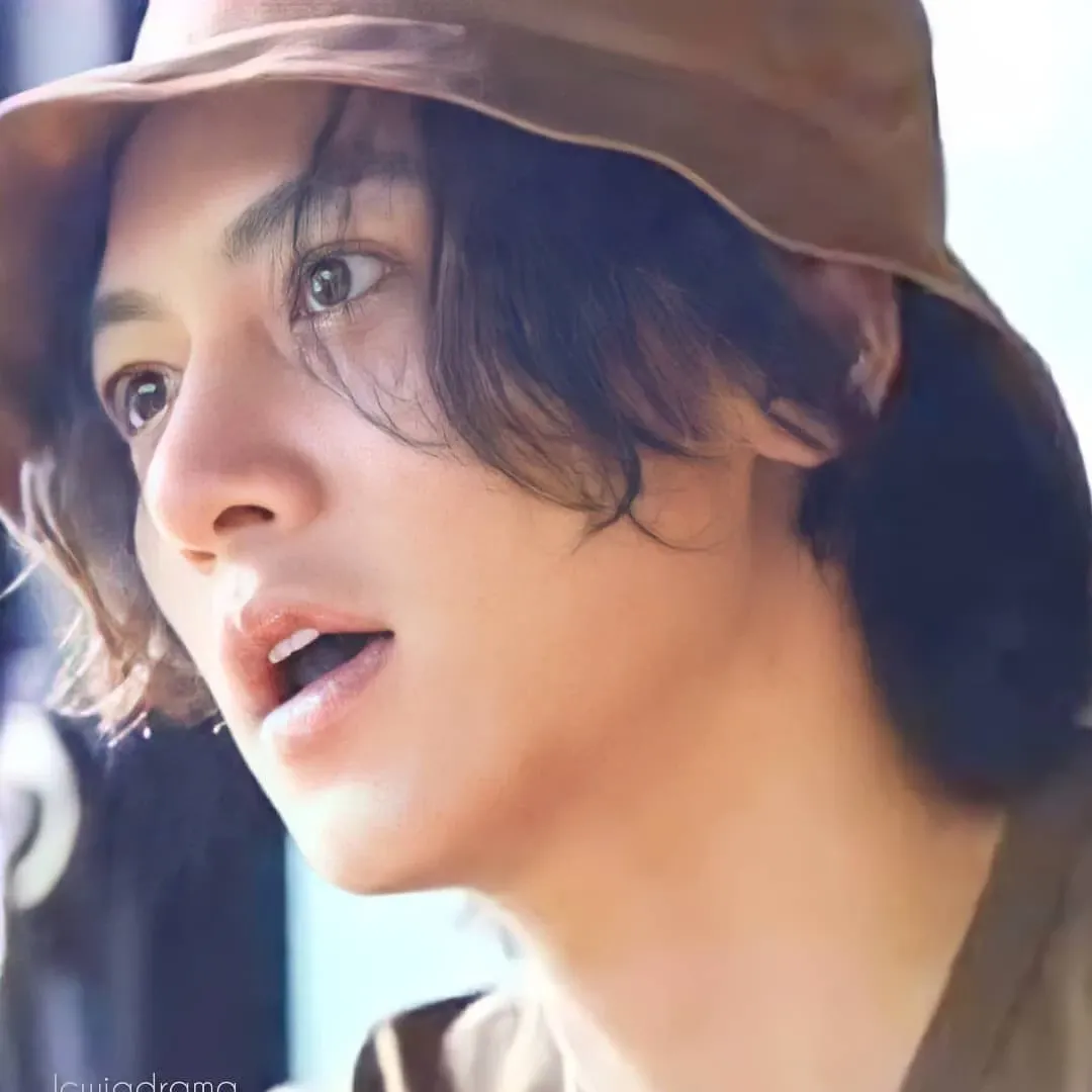 Behind-the-scenes cut of Ji Changwook