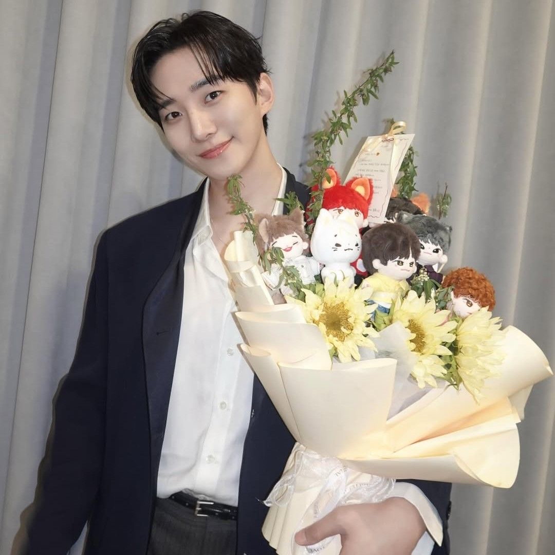 Foto kegiatan terbaru dari Lee Junho