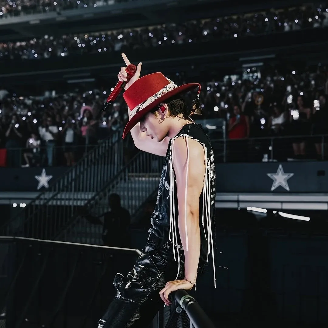 Latest photo of Kim Taehyung (V)