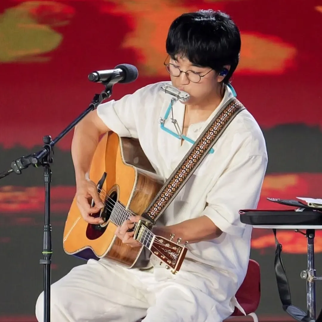 Recent activity shot of Bak Changgeun