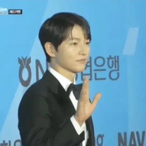 Momen yang diabadikan oleh penggemar Song Joongki