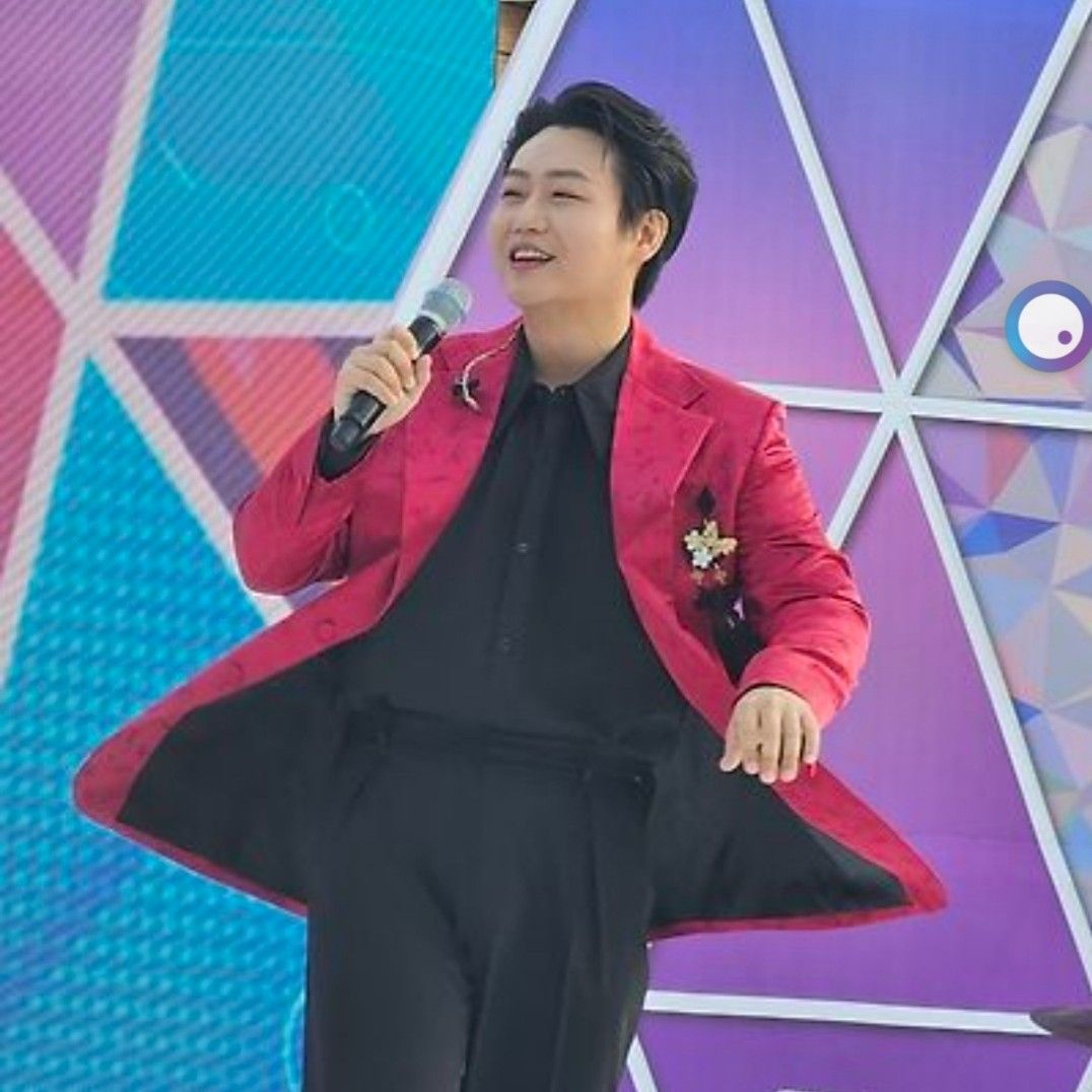 Behind-the-scenes cut of Min Soohyun