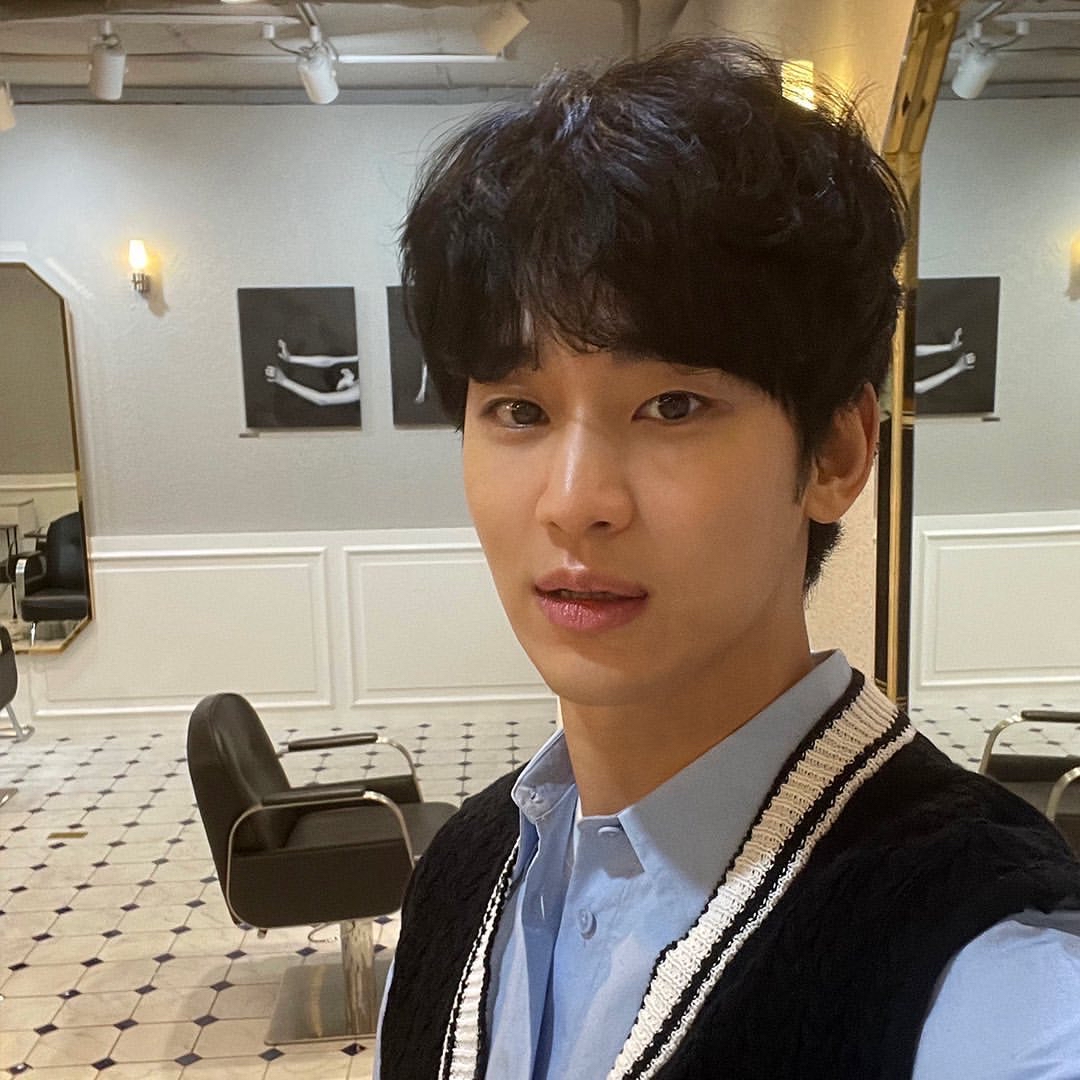 Behind-the-scenes cut of Kim Soohyun