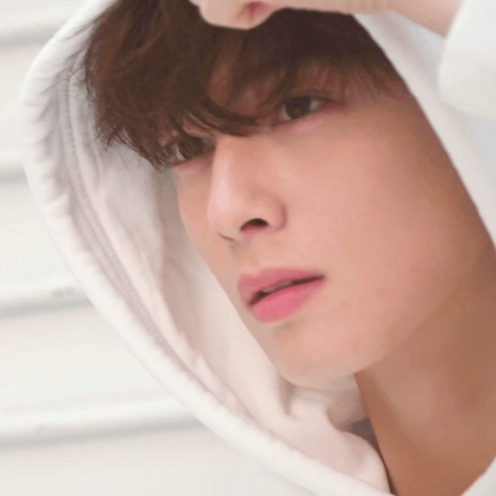 Recent activity shot of Cha Eunwoo