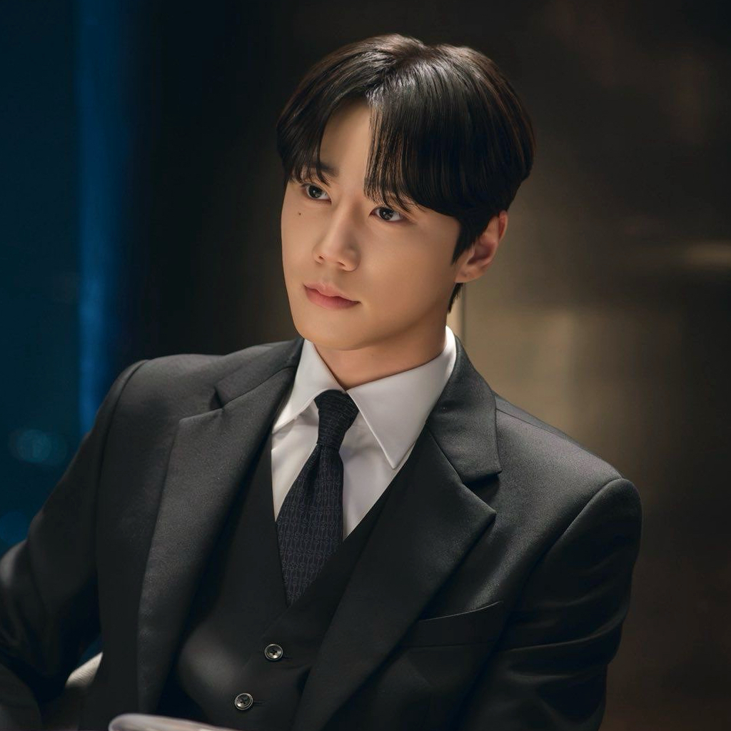 Recent activity shot of Lee Junyoung