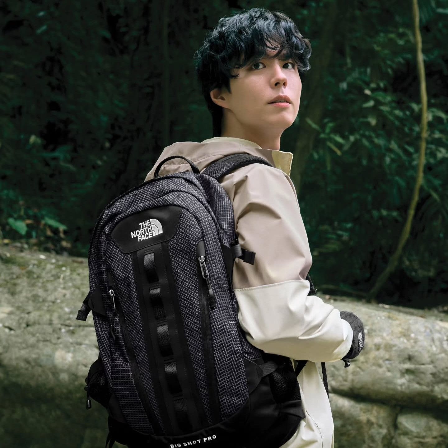 Recent activity shot of Park Bogum