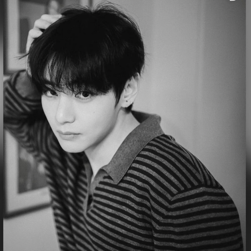 Recent activity shot of Kim Taehyung (V)