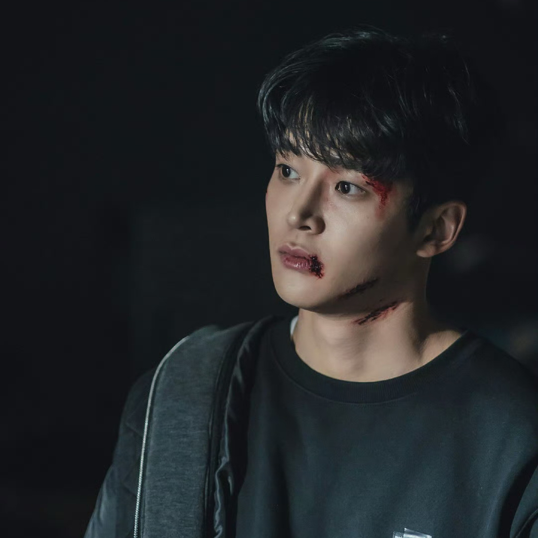 Cuplikan di balik layar dari Rowoon