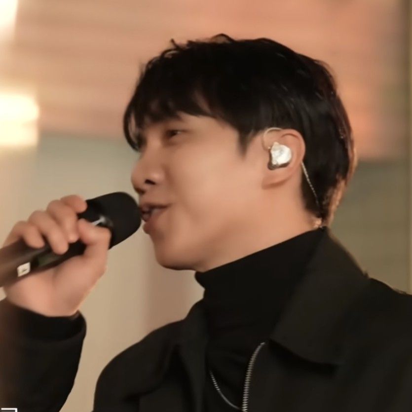 イ・スンギの最近の活動ショット