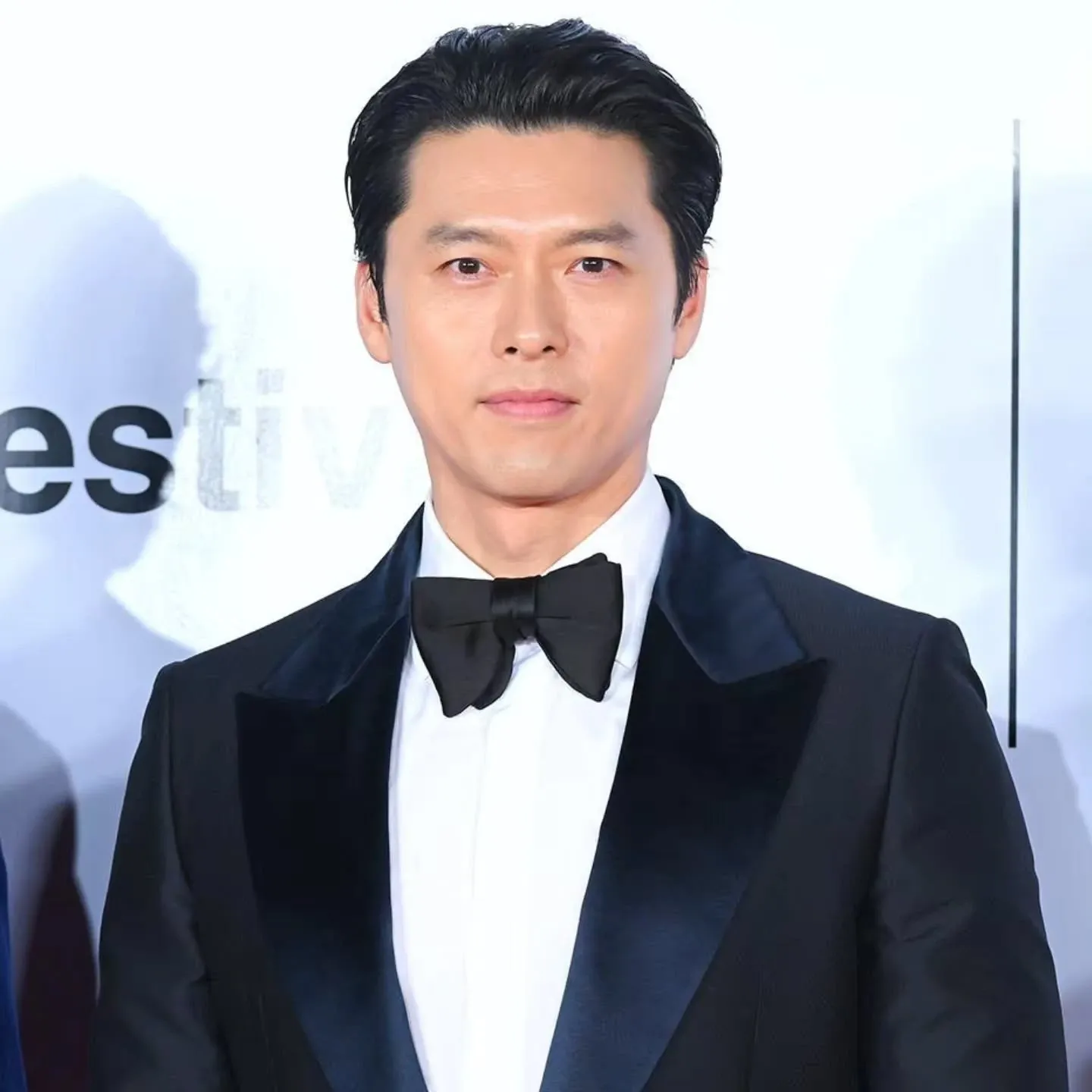 Cuplikan di balik layar dari Hyun Bin