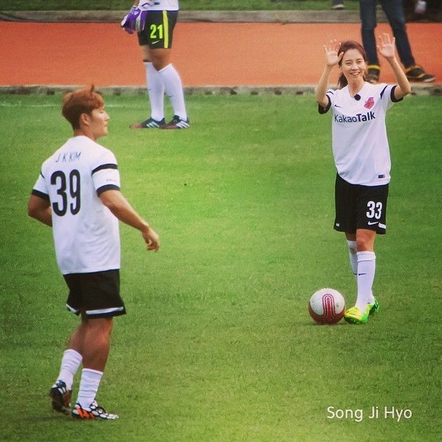 Recent activity shot of Song Jihyo