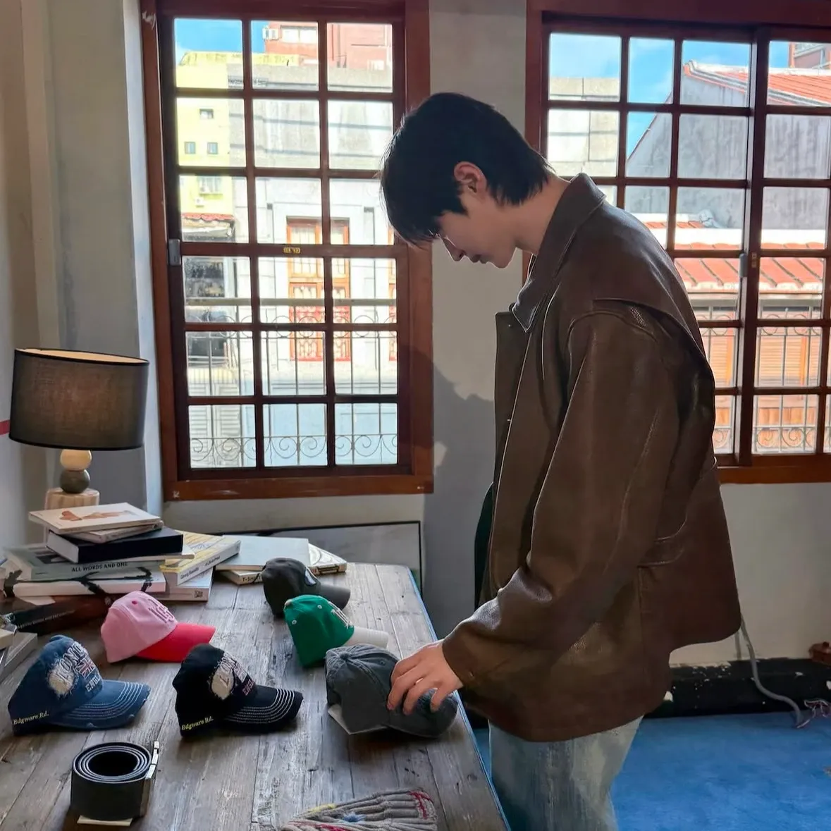 Behind-the-scenes cut of Byeon Wooseok