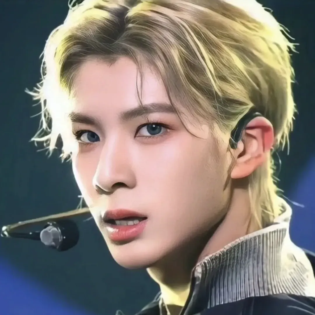 粉丝拍下的郑东元瞬间