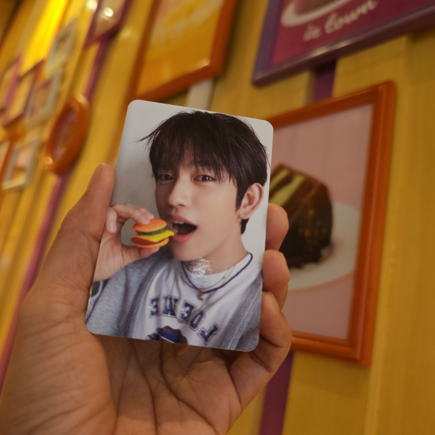 パク・ジニョンの最近の活動ショット