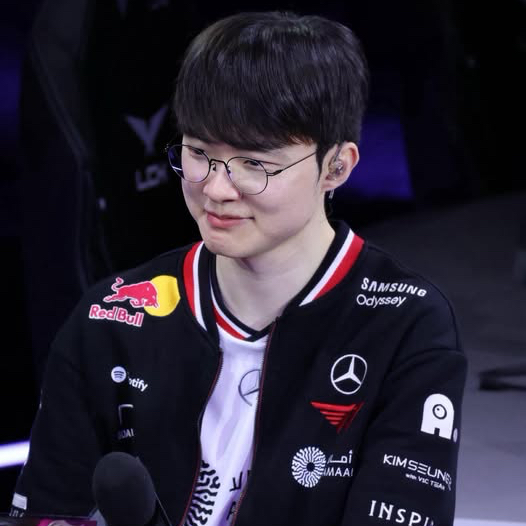 Fakerの最近の活動ショット