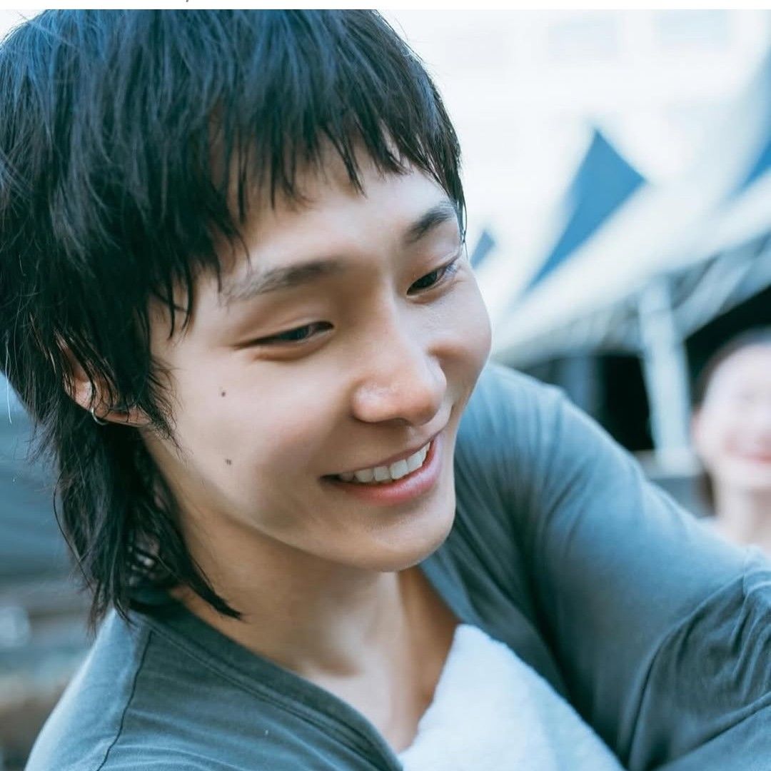 Behind-the-scenes cut of Ki Moogan