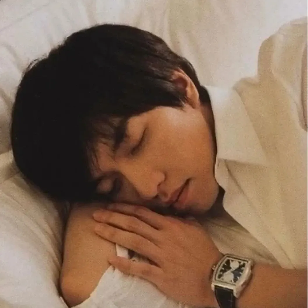 Recent activity shot of Lee Seunggi