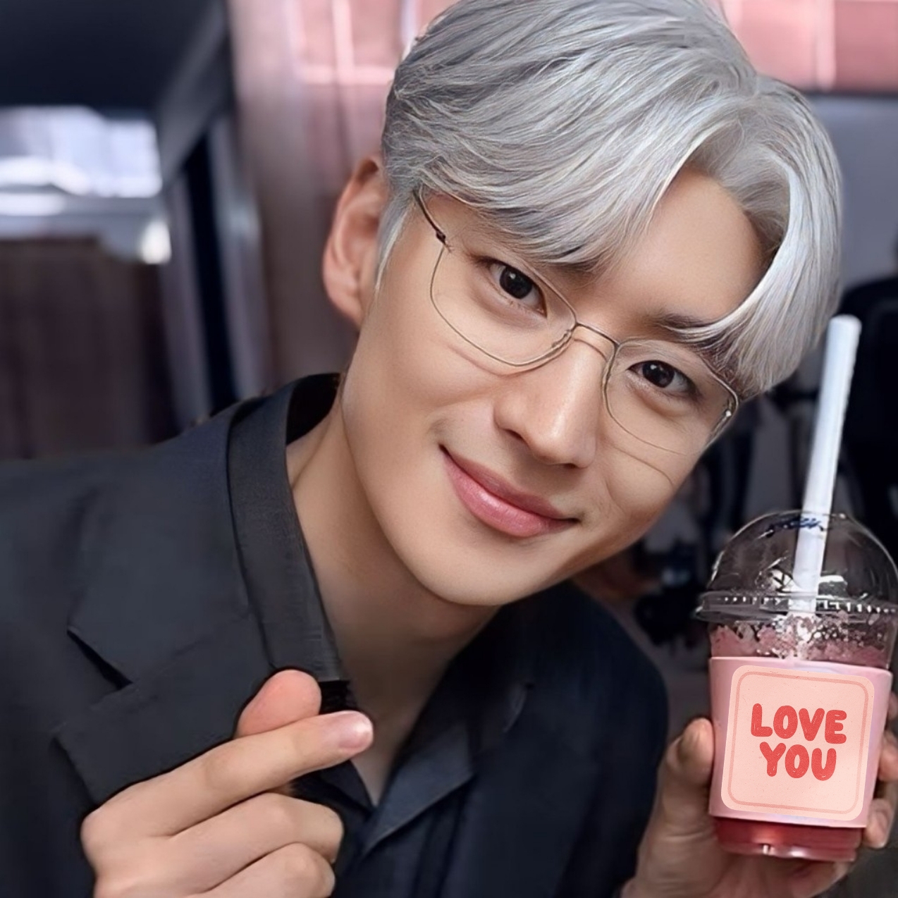 Behind-the-scenes cut of Lee Jaehoon