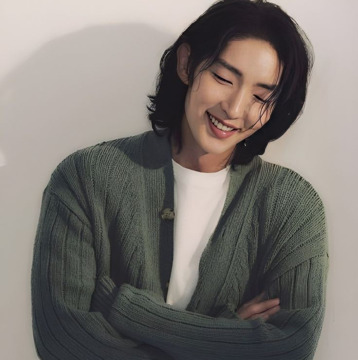 Recent activity shot of Lee Joongi