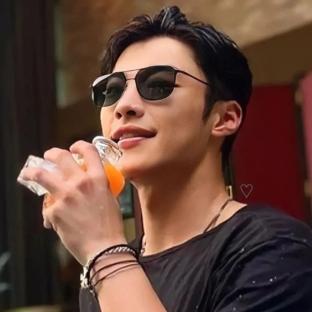 A moment captured by a fan of Woo Dohwan