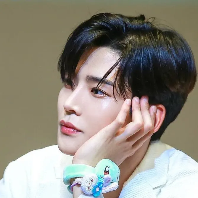 Momen yang diabadikan oleh penggemar Rowoon