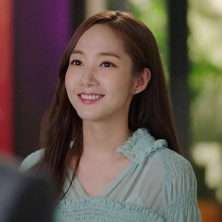 Behind-the-scenes cut of Park Minyoung