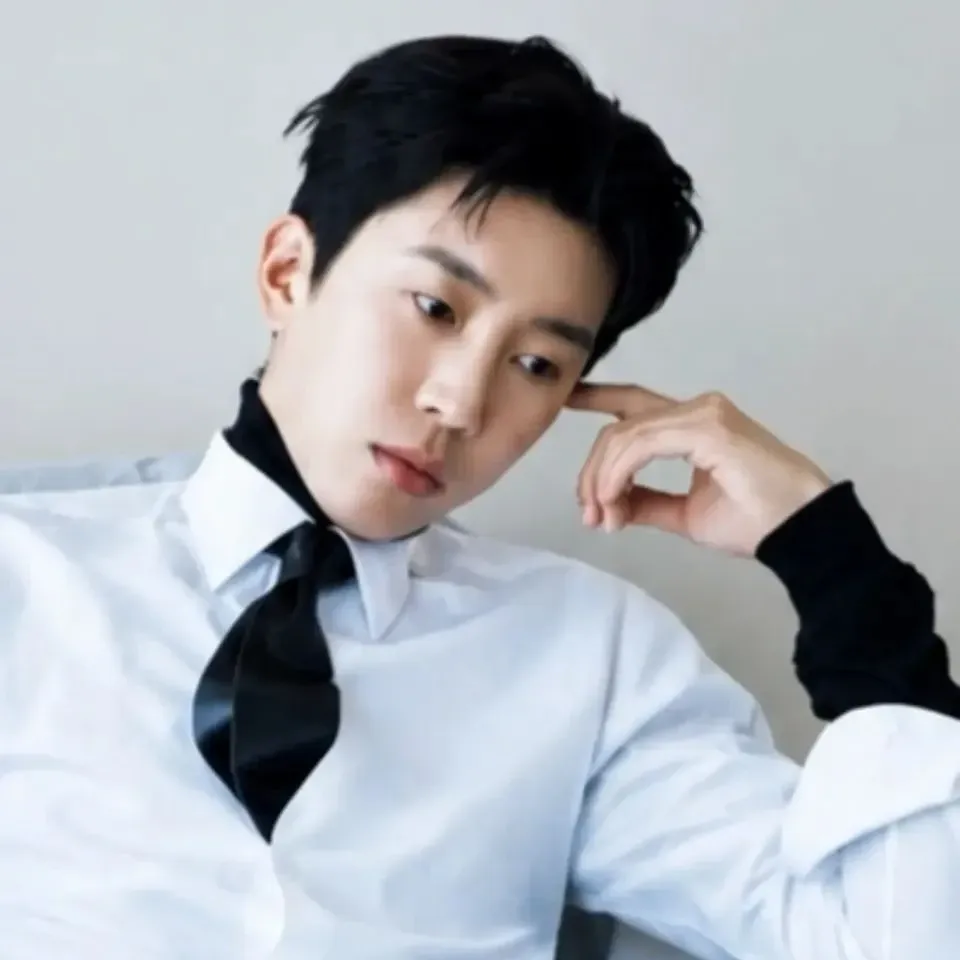 Foto kegiatan terbaru dari Lim Youngwoong