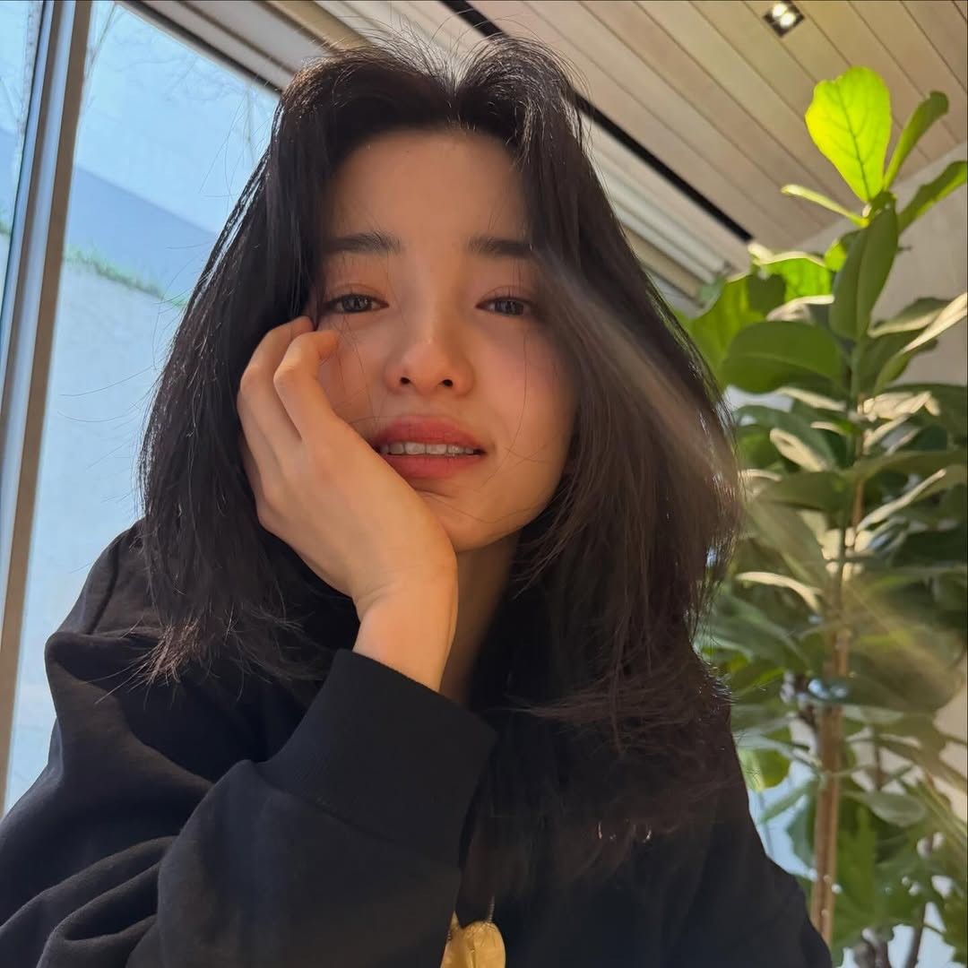 Behind-the-scenes cut of Kim Taeri