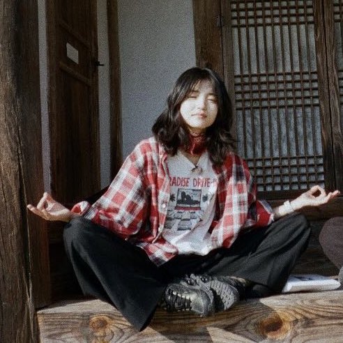 Behind-the-scenes cut of Kim Taeri