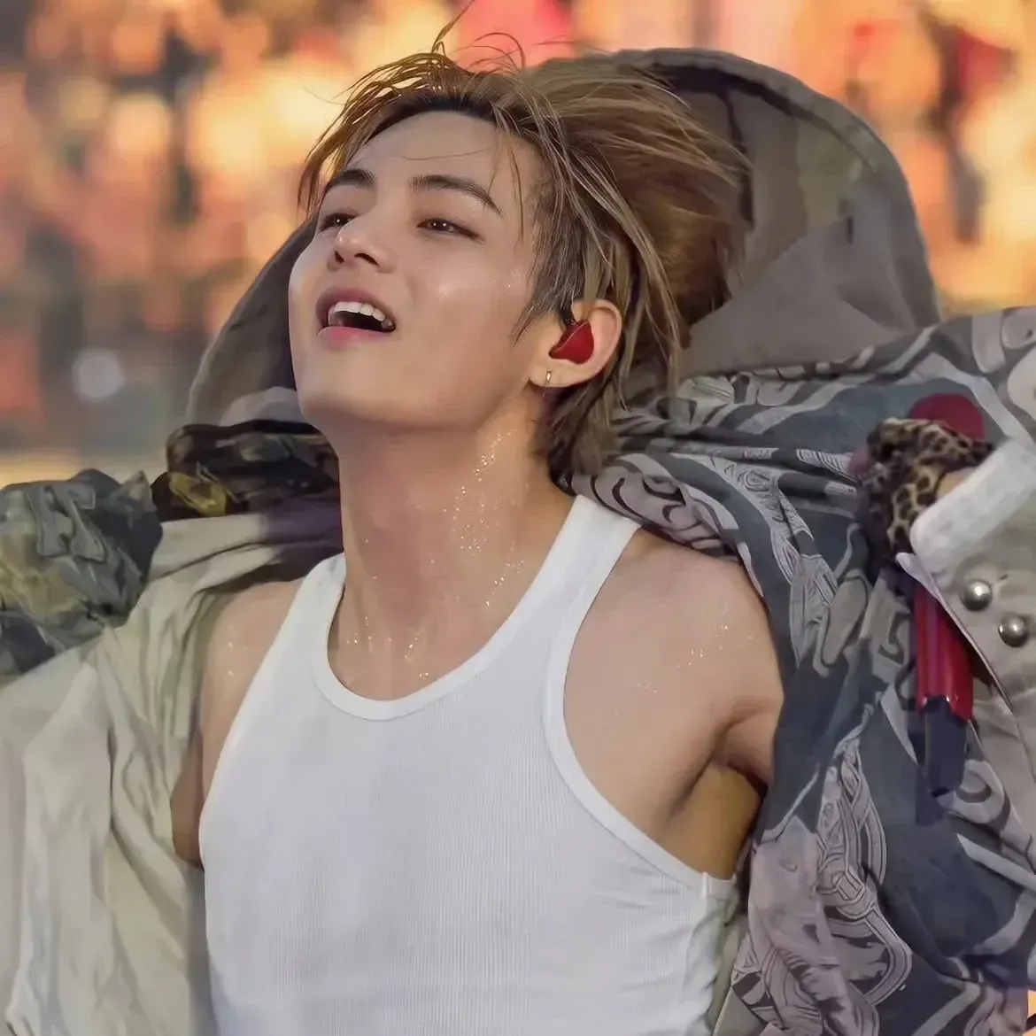 Recent activity shot of Kim Taehyung (V)