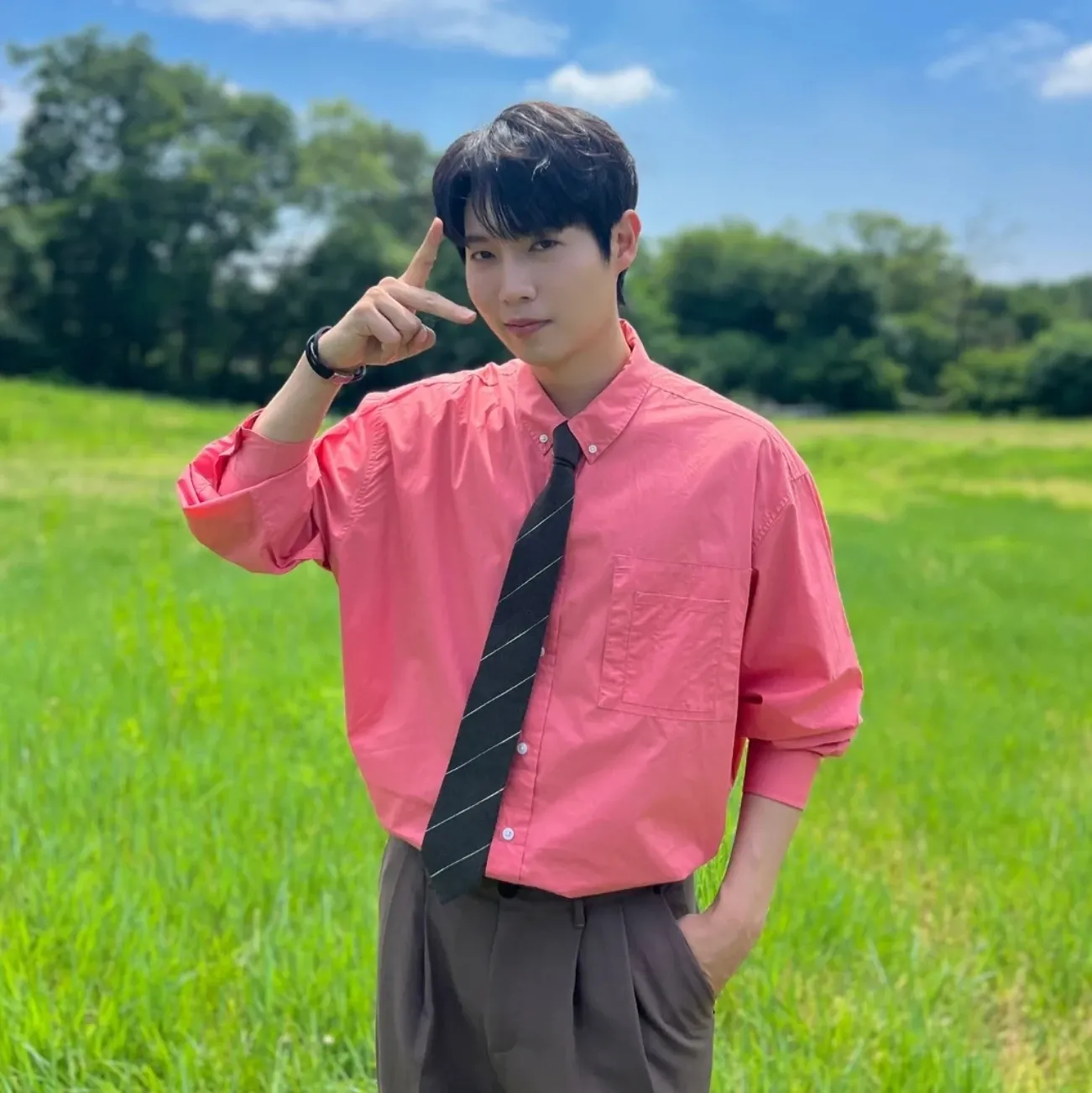 Latest photo of Son Taejin