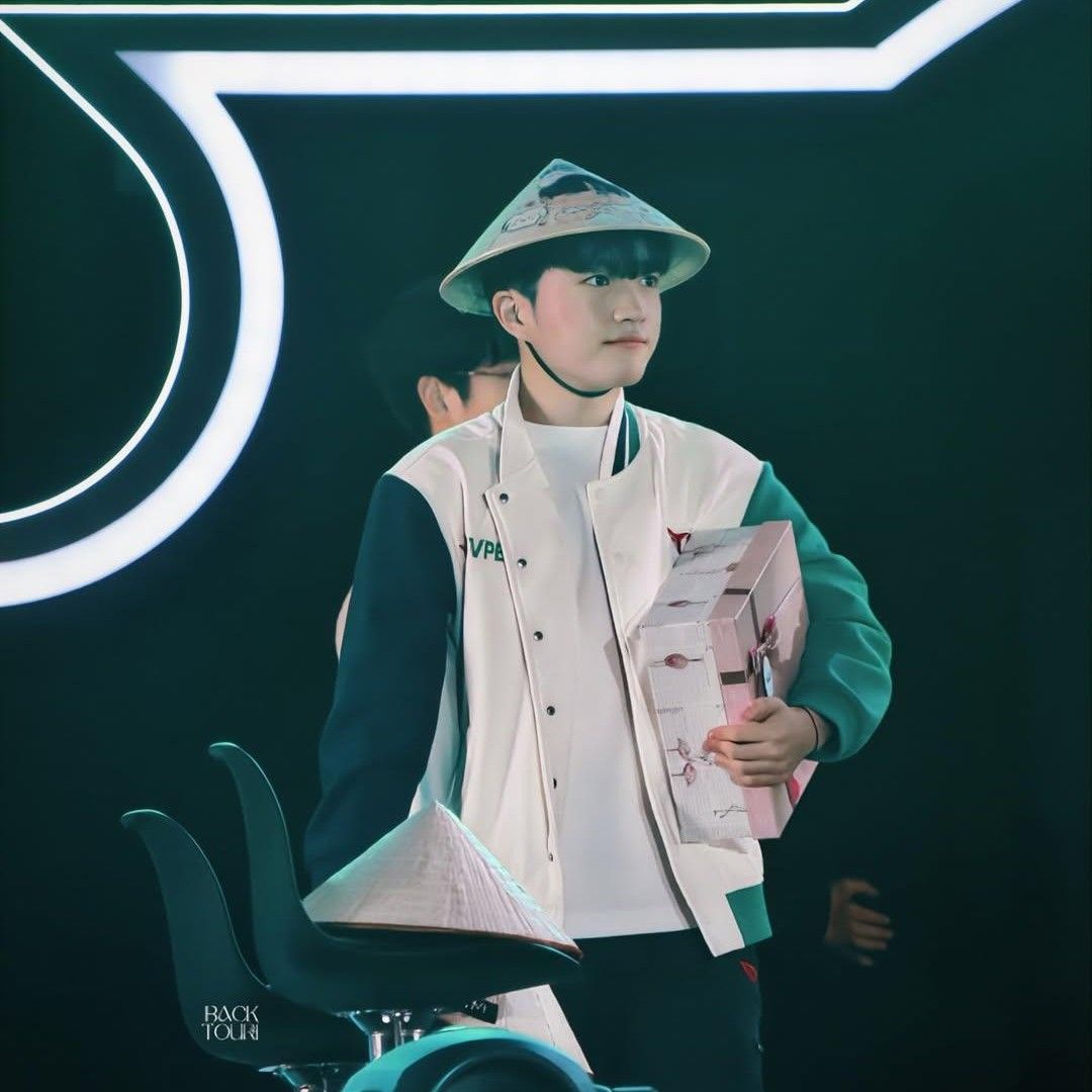 Behind-the-scenes cut of Keria