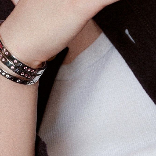 Recent activity shot of Zhou Yiran