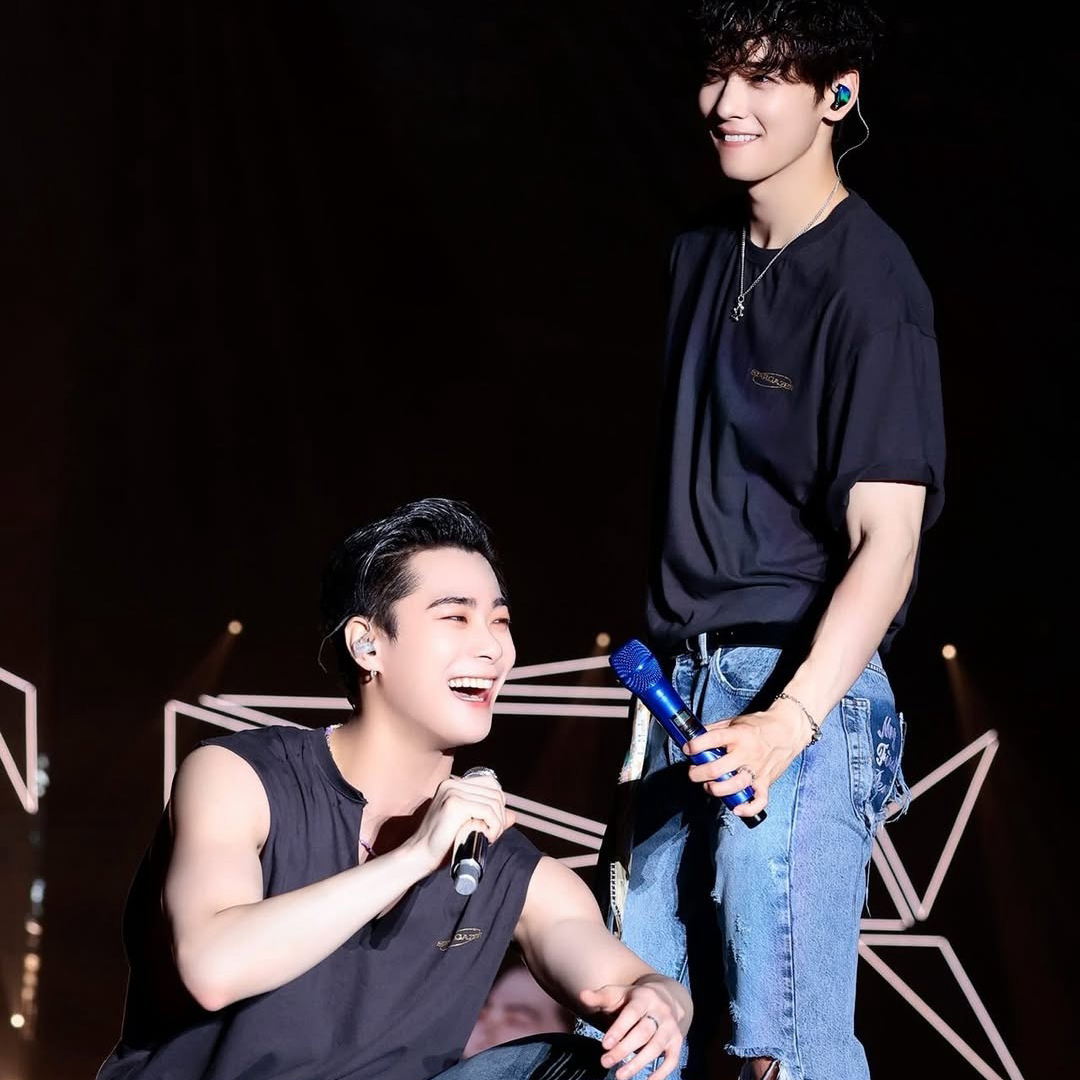 Behind-the-scenes cut of Cha Eunwoo