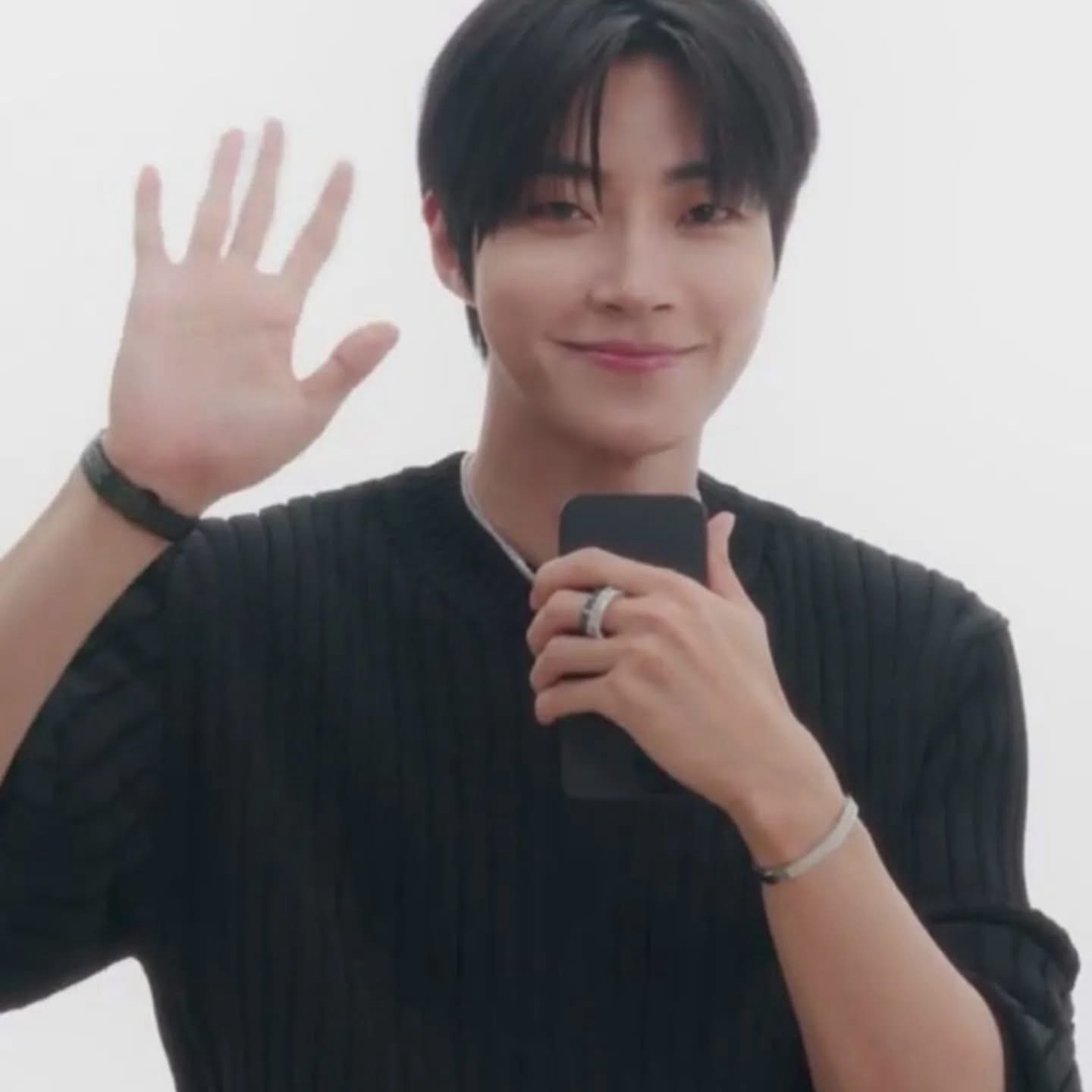 Latest photo of Hwang Inyoup