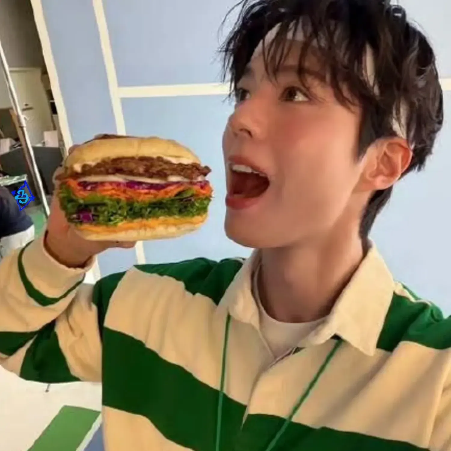 Behind-the-scenes cut of Park Bogum