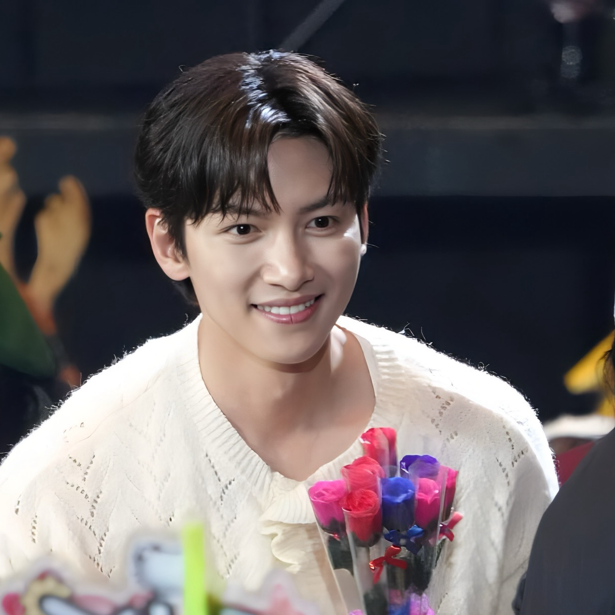 Behind-the-scenes cut of Ji Changwook