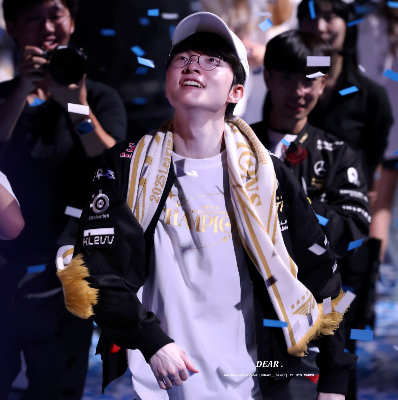 A moment captured by a fan of Faker