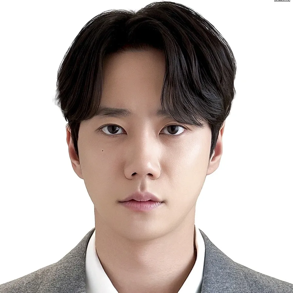 Behind-the-scenes cut of Lee Junyoung