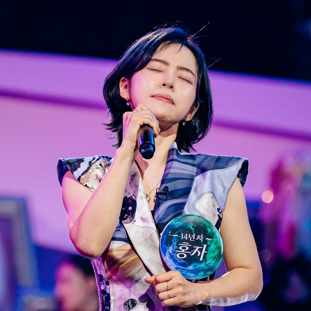 Hottest celeb community feed today