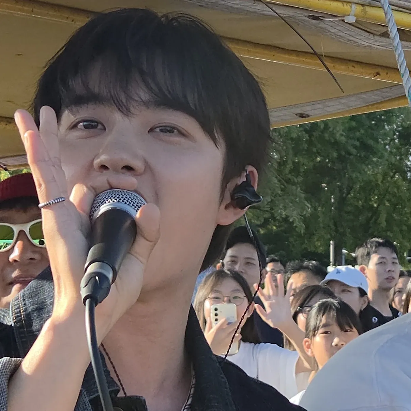 Momen yang diabadikan oleh penggemar Doh Kyungsoo (D.O.)