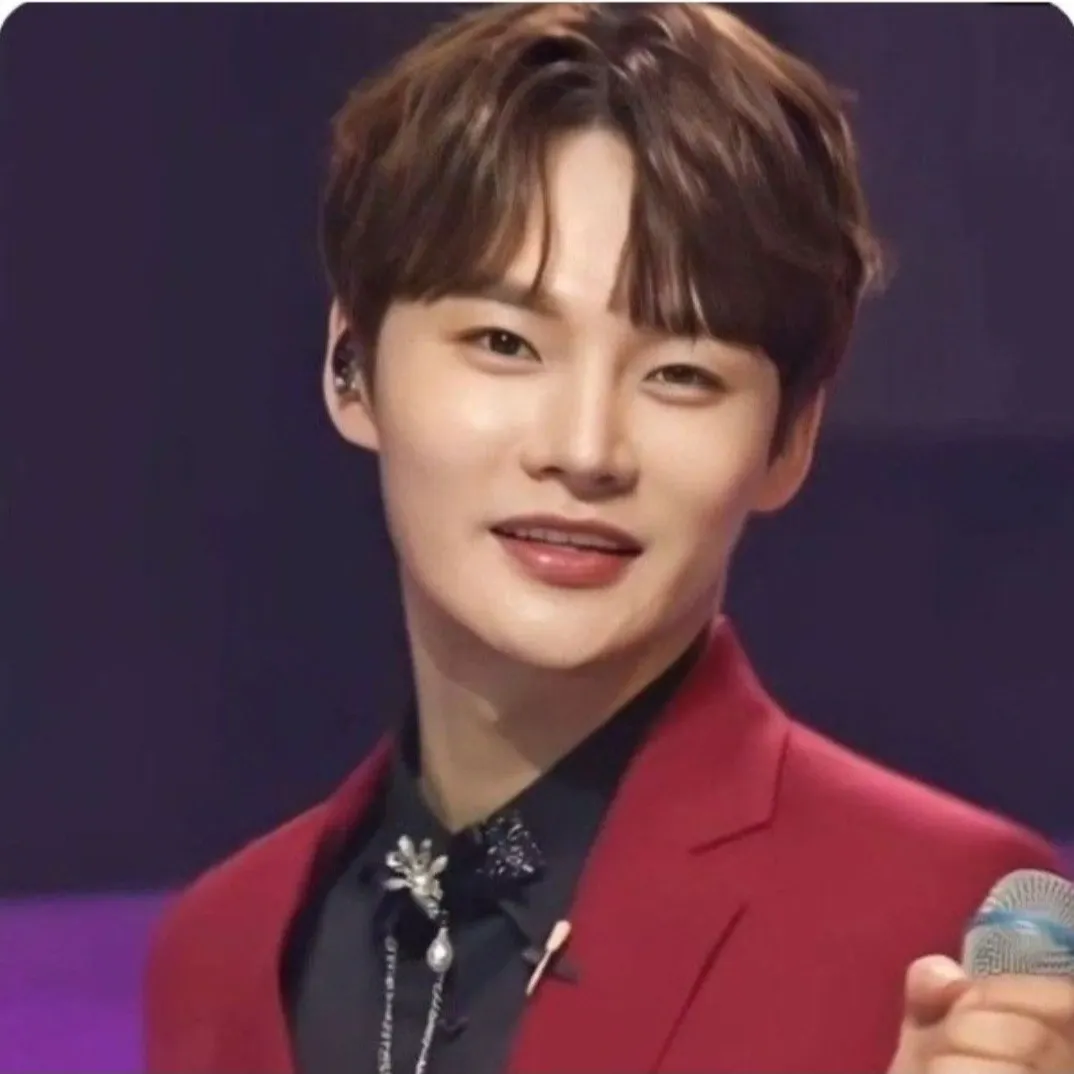 Foto terbaru dari Park Seojin