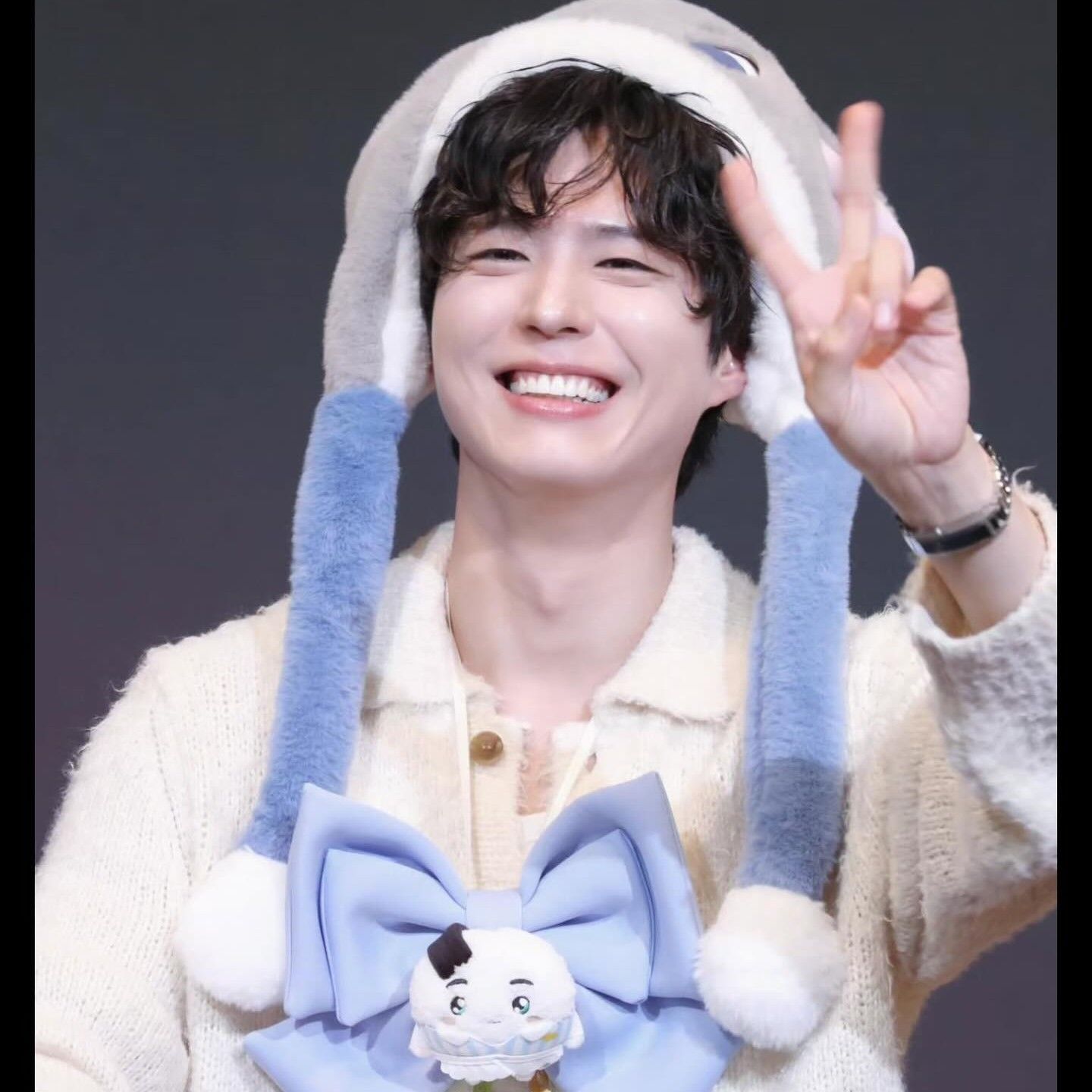 Behind-the-scenes cut of Park Bogum