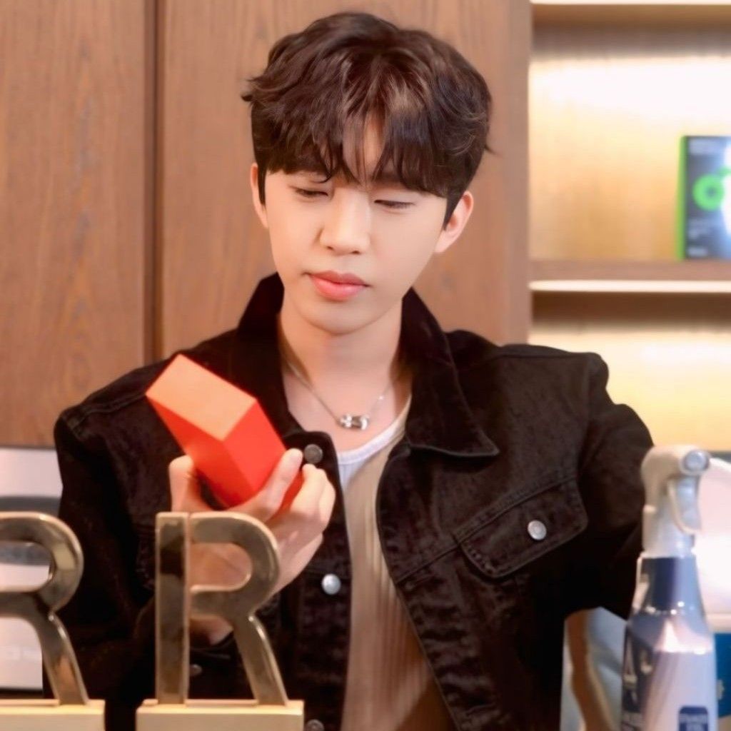 Recent activity shot of Lim Youngwoong