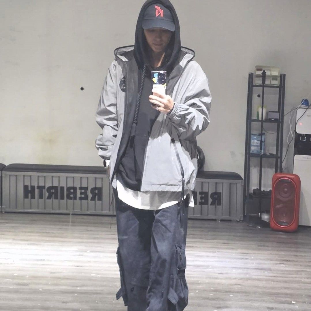 Foto kegiatan terbaru dari Lee Joongi