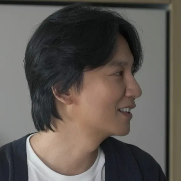 Behind-the-scenes cut of Kim Namgil