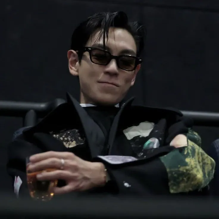 Behind-the-scenes cut of T.O.P